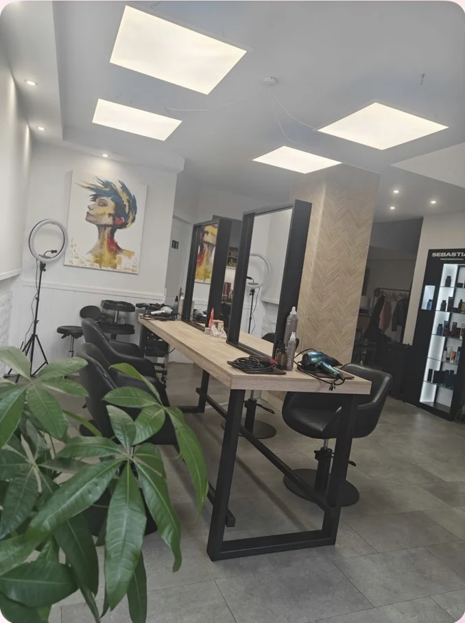 MANDES hair studio interior